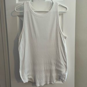Woman’s ribbed tank top
